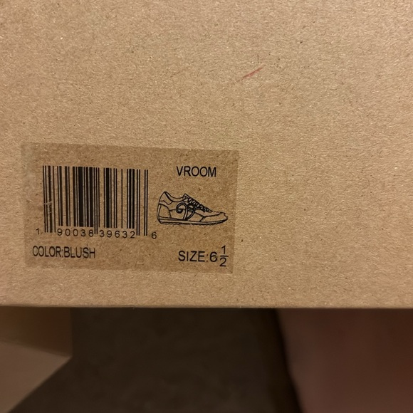 Brand New with Box, Never Worn, Vintage Havana Vroom Sneakers, Size 6.5, Pink - Picture 5 of 11